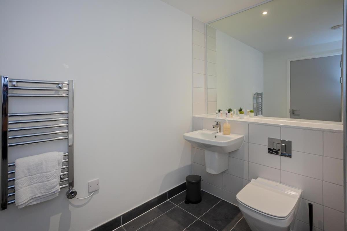 Spacious 2 Bed Apartment In Central Manchester Kültér fotó